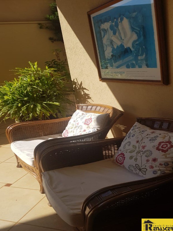 Casa de Condomínio com 3 quartos à venda, 198m² — foto 17 de 18