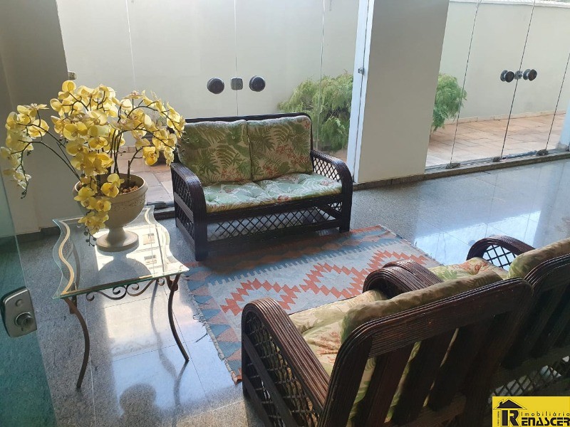 Apartamento com 4 quartos à venda, 230m² — foto 12 de 14