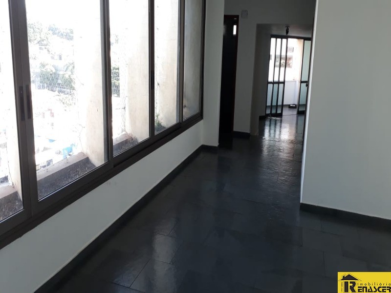Apartamento com 4 quartos à venda, 230m² — foto 2 de 14