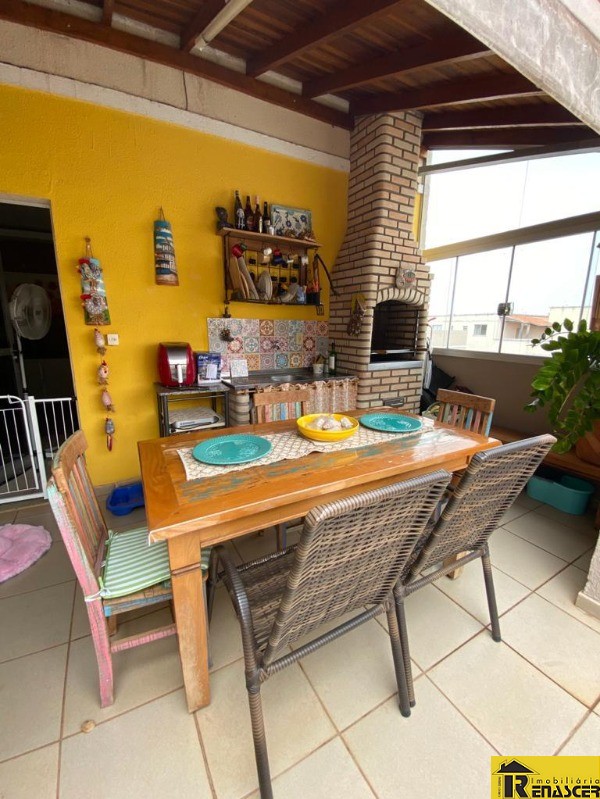 Apartamento com 2 quartos à venda, 75m² — foto 1 de 31