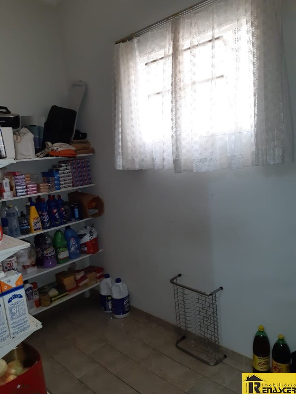Casa com 3 quartos à venda, 240m² — foto 14 de 33