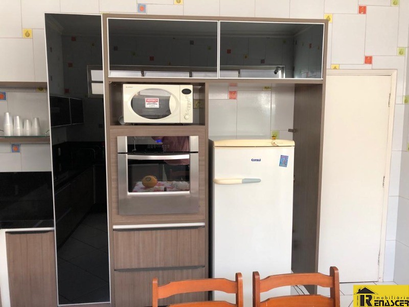 Casa com 3 quartos à venda, 318m² — foto 10 de 12