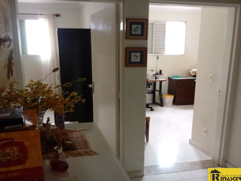 Apartamento com 3 quartos à venda, 95m² — foto 2 de 11