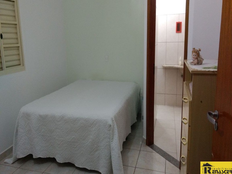 Casa com 3 quartos à venda, 650m² — foto 8 de 18