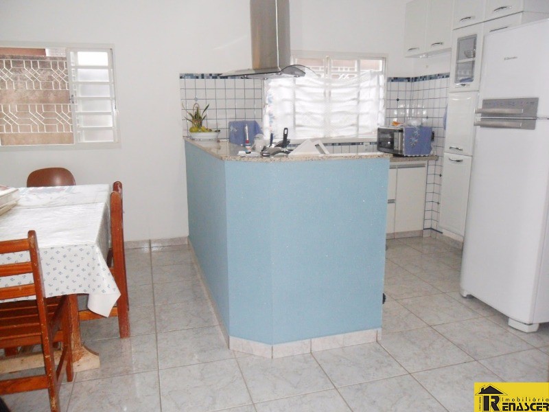 Casa com 3 quartos à venda, 650m² — foto 3 de 18