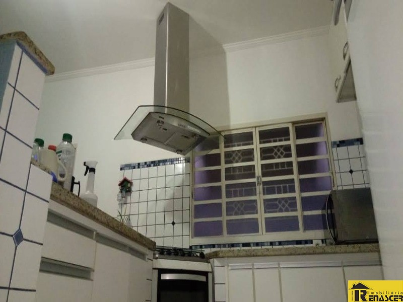 Casa com 3 quartos à venda, 650m² — foto 5 de 18