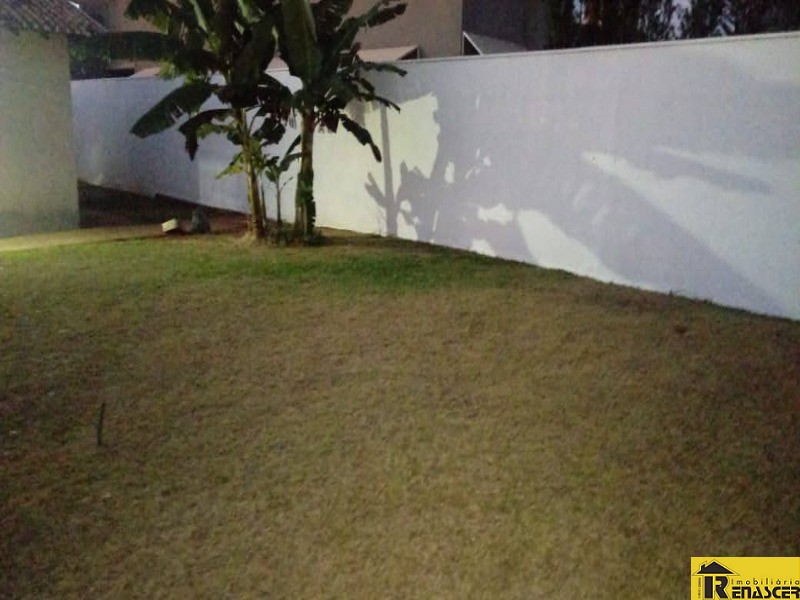 Casa com 3 quartos à venda, 650m² — foto 17 de 18