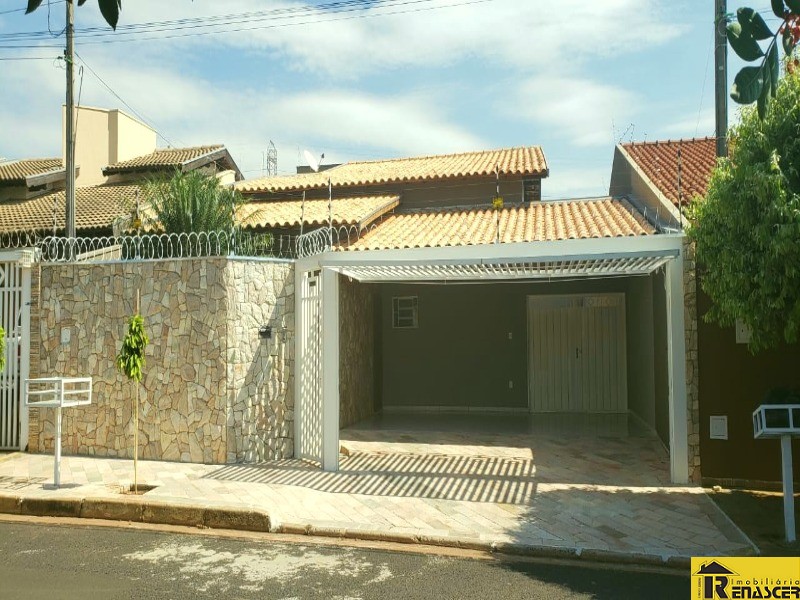 Casa com 3 quartos à venda — foto 1 de 26