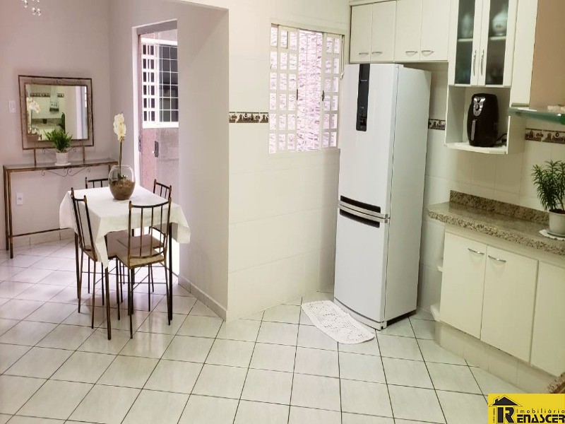 Casa com 3 quartos à venda — foto 6 de 26
