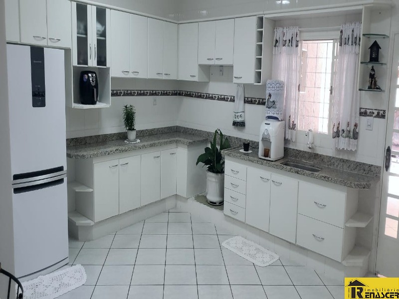 Casa com 3 quartos à venda — foto 7 de 26