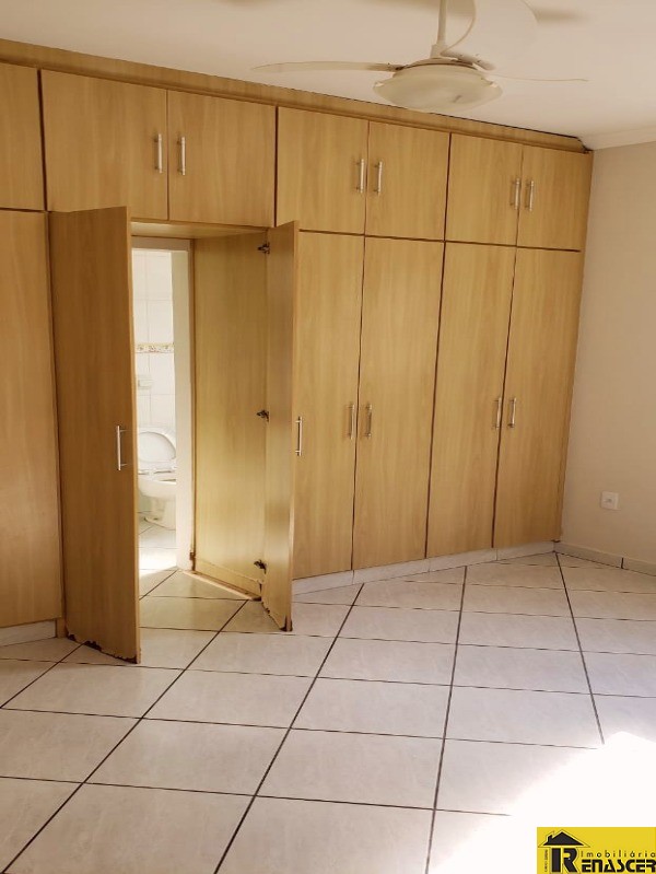 Casa com 3 quartos à venda — foto 12 de 26