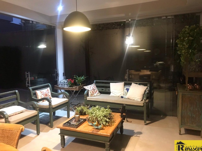 Casa de Condomínio com 3 quartos à venda, 300m² — foto 15 de 25