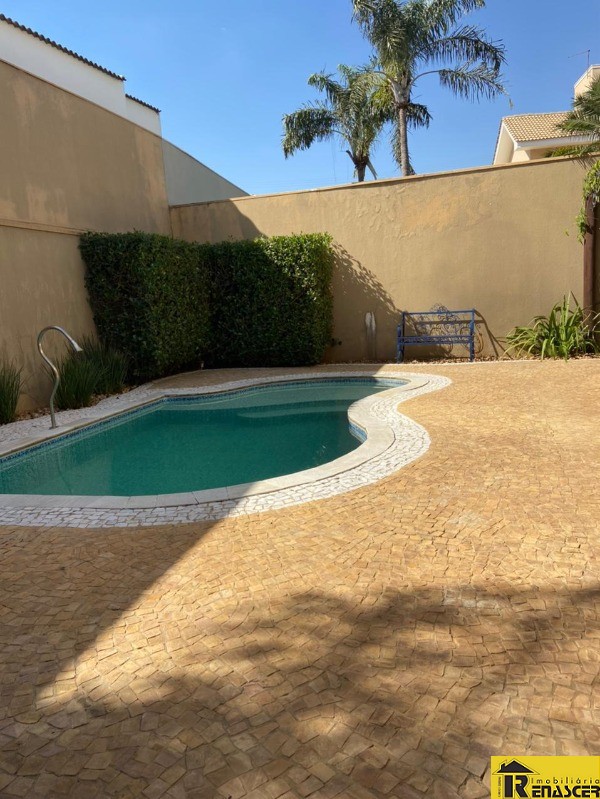 Casa de Condomínio com 3 quartos à venda, 300m² — foto 19 de 25