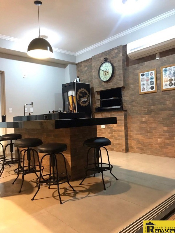 Casa de Condomínio com 3 quartos à venda, 300m² — foto 17 de 25
