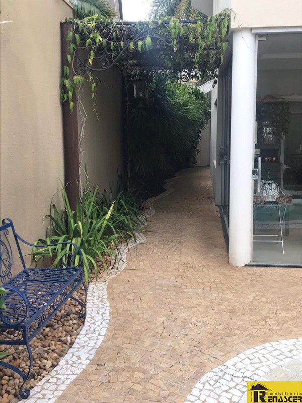 Casa de Condomínio com 3 quartos à venda, 300m² — foto 20 de 25