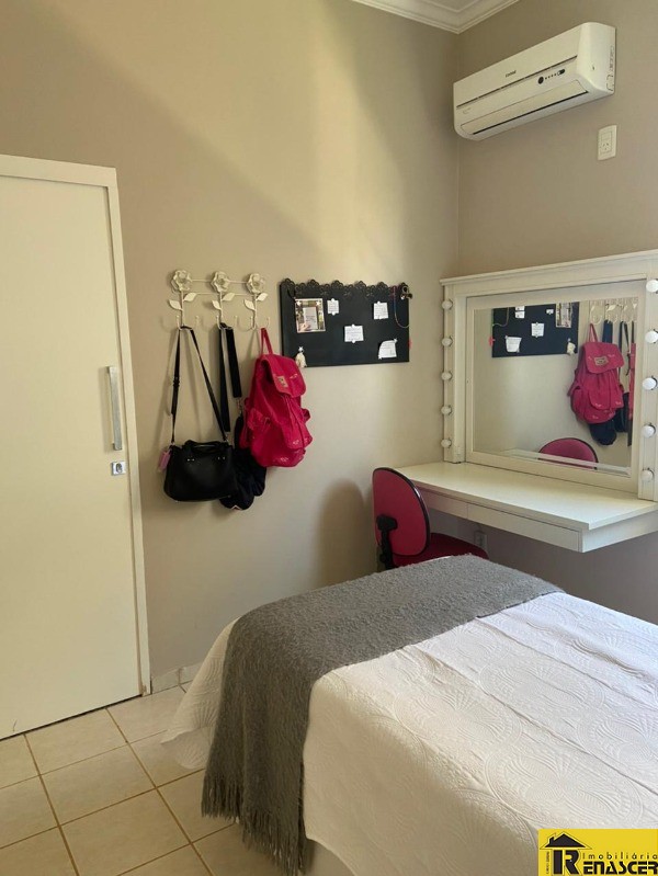 Casa de Condomínio com 3 quartos à venda, 300m² — foto 9 de 25