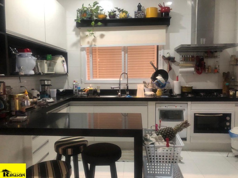 Casa de Condomínio com 3 quartos à venda, 255m² — foto 8 de 18