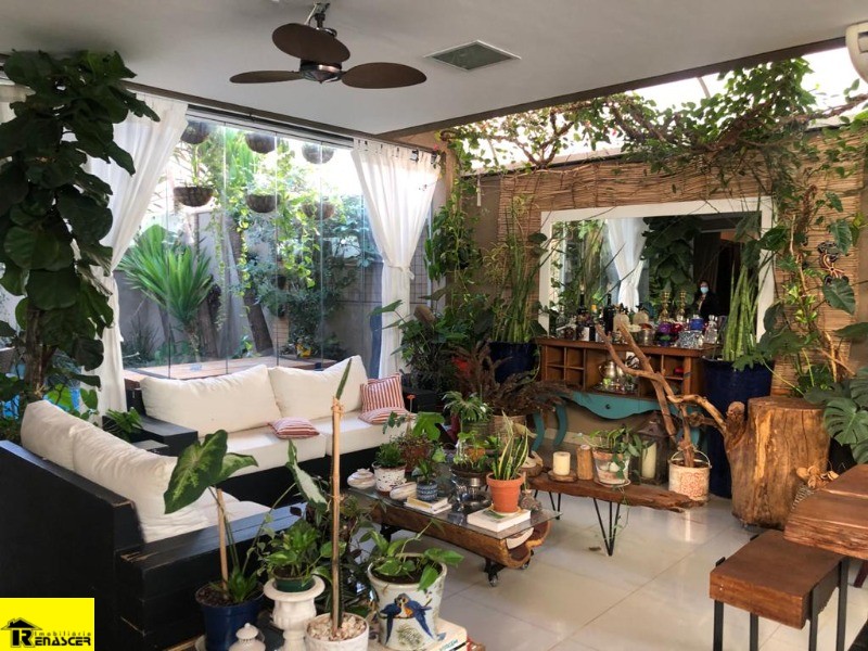Casa de Condomínio com 3 quartos à venda, 255m² — foto 1 de 18