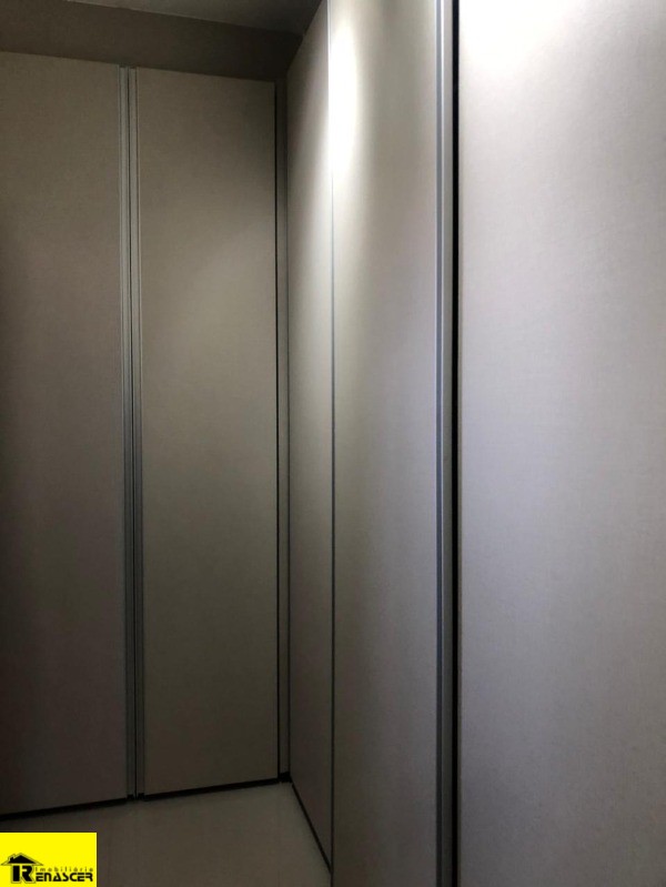 Casa de Condomínio com 3 quartos à venda, 210m² — foto 17 de 26