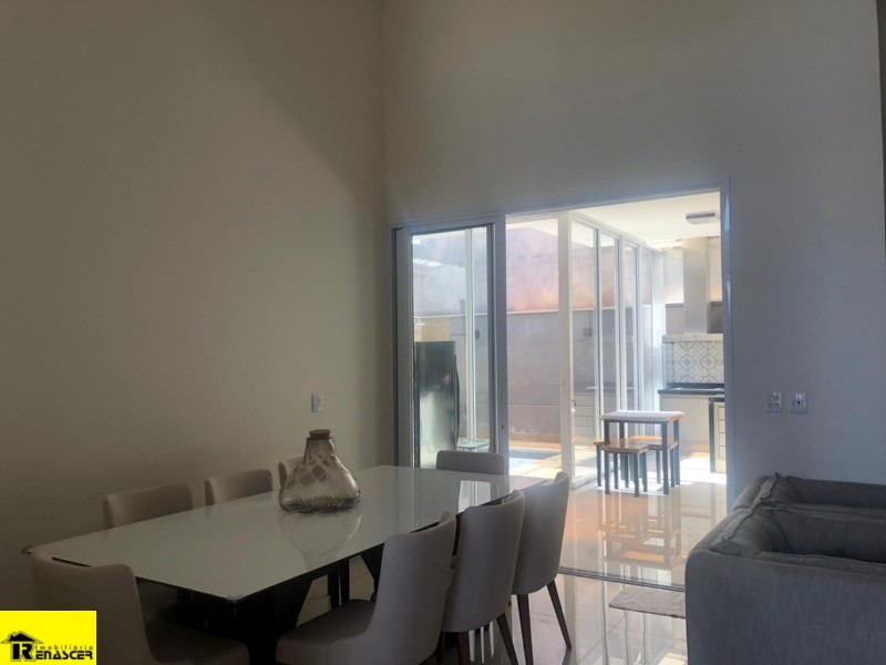 Casa de Condomínio com 3 quartos à venda, 210m² — foto 3 de 26