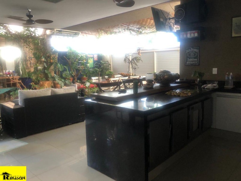 Casa de Condomínio com 3 quartos à venda, 255m² — foto 3 de 18
