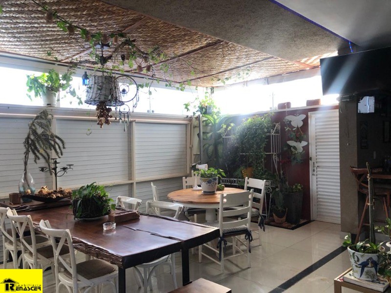 Casa de Condomínio com 3 quartos à venda, 255m² — foto 6 de 18