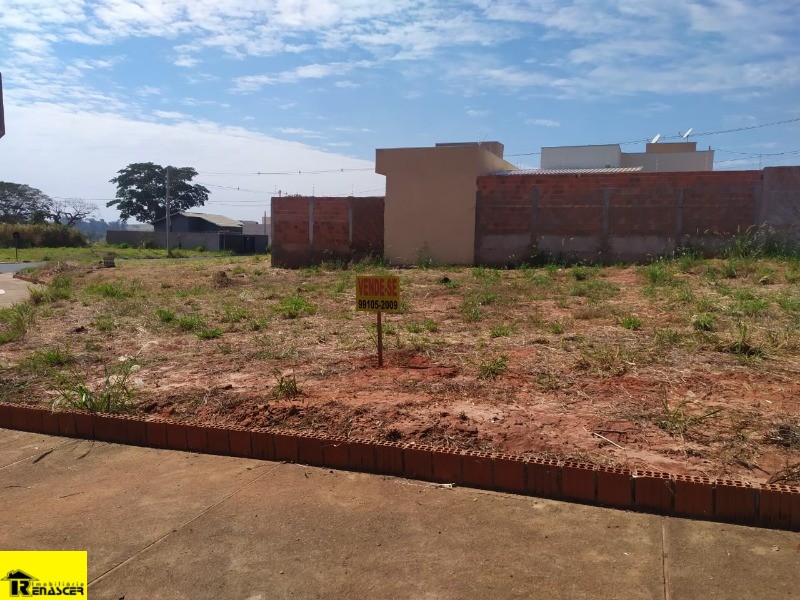 Terreno / Lote / Condomínio  à venda, 667m² — foto 2 de 3