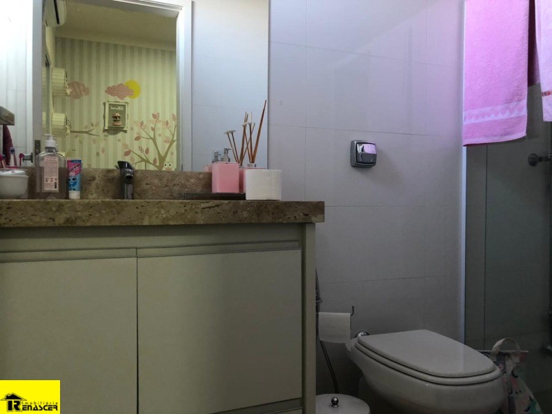 Casa de Condomínio com 3 quartos à venda, 210m² — foto 13 de 26