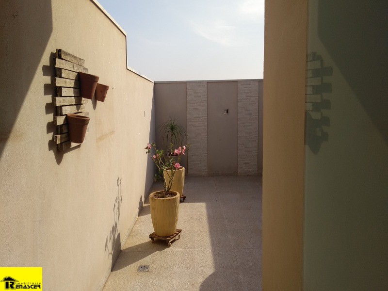 Casa de Condomínio com 4 quartos à venda, 280m² — foto 2 de 27