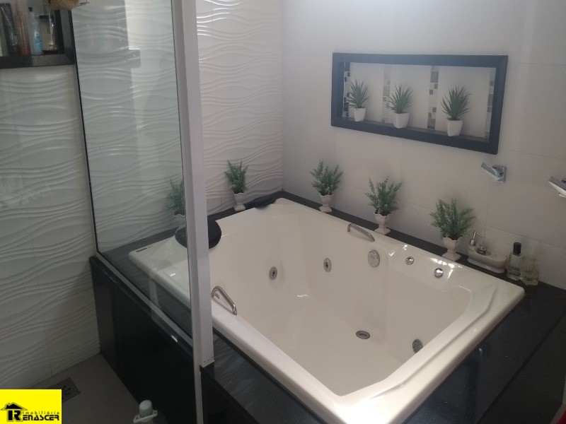 Casa de Condomínio com 4 quartos à venda, 280m² — foto 4 de 27