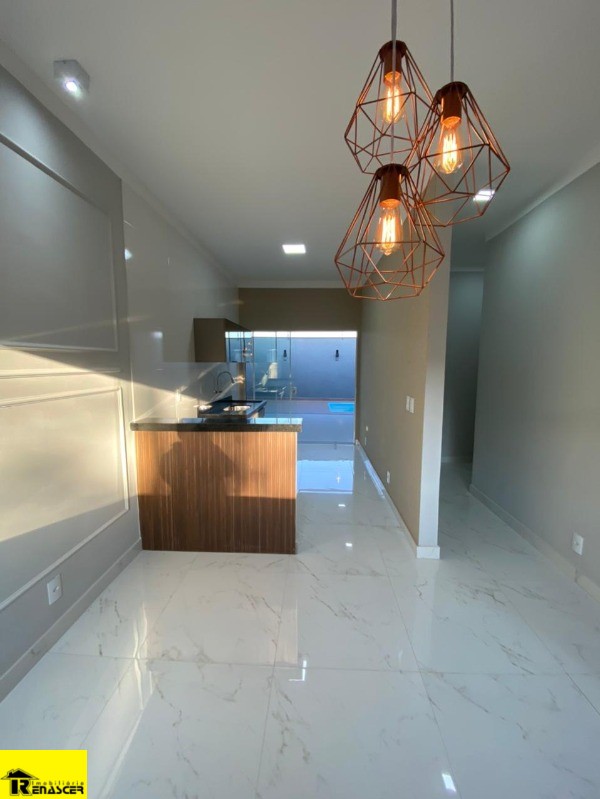 Casa com 2 quartos à venda, 120m² — foto 2 de 19