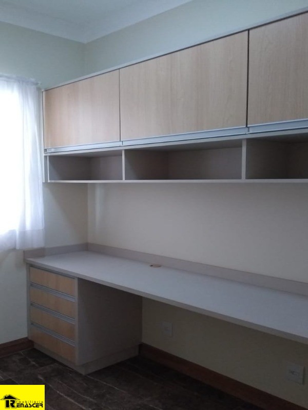 Casa de Condomínio com 3 quartos à venda, 240m² — foto 13 de 21