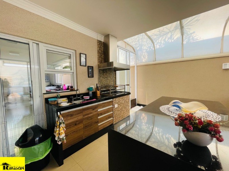 Casa de Condomínio com 4 quartos à venda e aluguel, 283m² — foto 23 de 25