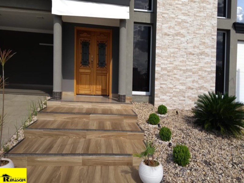 Casa de Condomínio com 3 quartos à venda, 240m² — foto 3 de 21