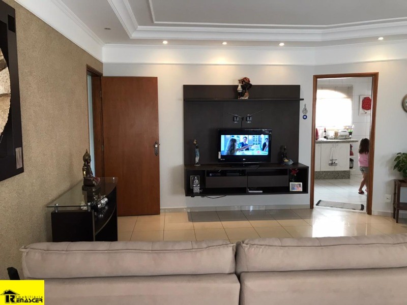 Apartamento com 3 quartos à venda, 144m² — foto 2 de 37