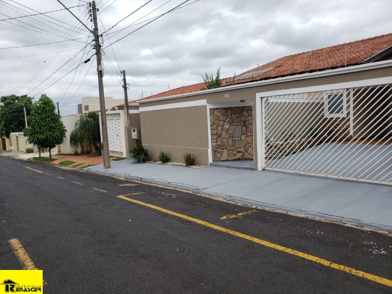 Casa com 3 quartos à venda, 220m² — foto 4 de 24