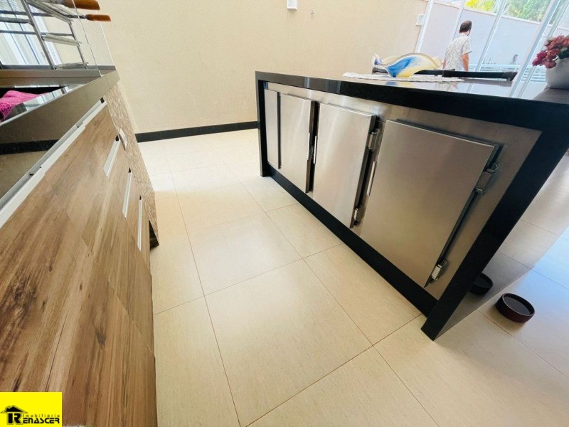 Casa de Condomínio com 4 quartos à venda e aluguel, 283m² — foto 24 de 25