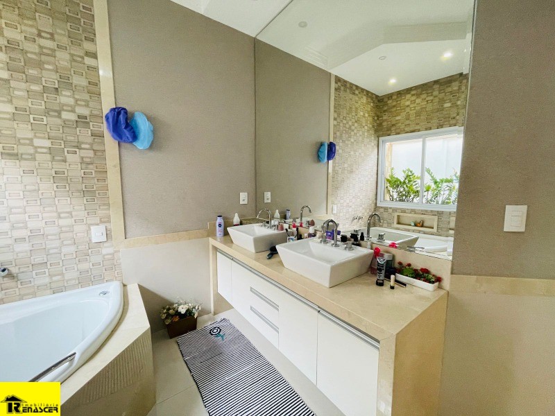 Casa de Condomínio com 4 quartos à venda e aluguel, 283m² — foto 11 de 25