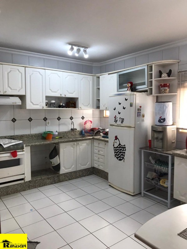 Apartamento com 3 quartos à venda, 144m² — foto 12 de 37