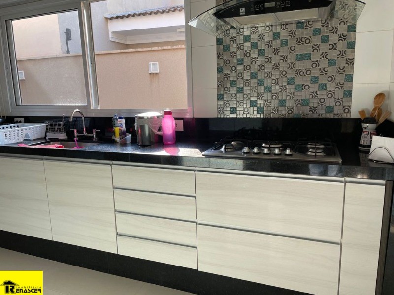 Casa de Condomínio com 4 quartos à venda e aluguel, 283m² — foto 9 de 25