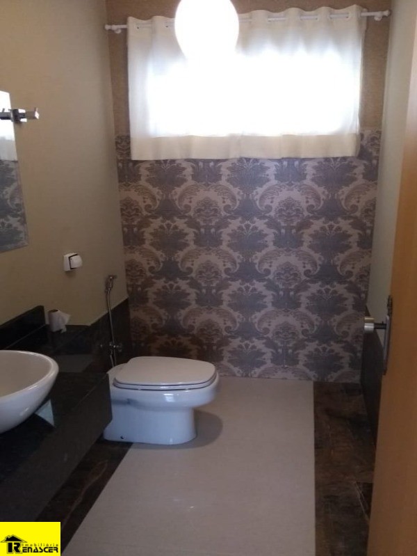 Casa de Condomínio com 3 quartos à venda, 240m² — foto 14 de 21