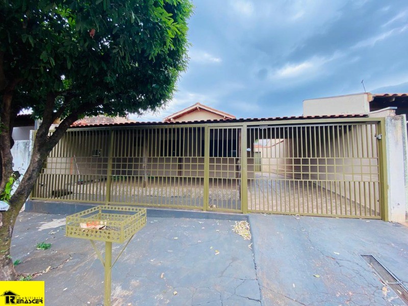 Casa com 3 quartos à venda, 160m² — foto 1 de 15