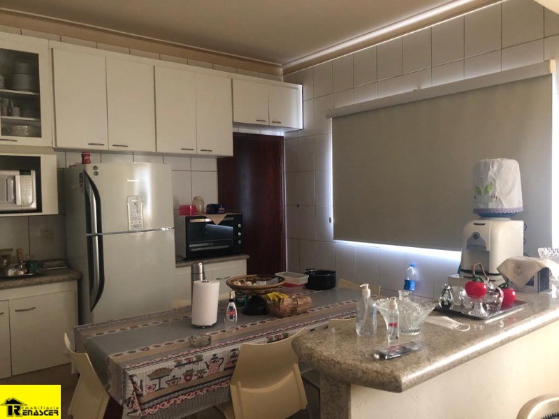 Casa de Condomínio com 3 quartos à venda, 280m² — foto 17 de 27
