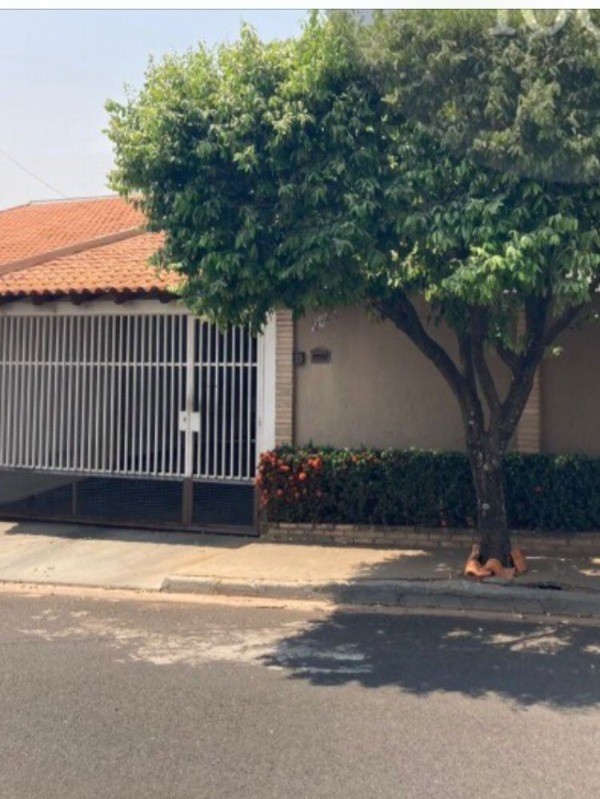 Casa com 3 quartos à venda, 145m² — foto 1 de 24