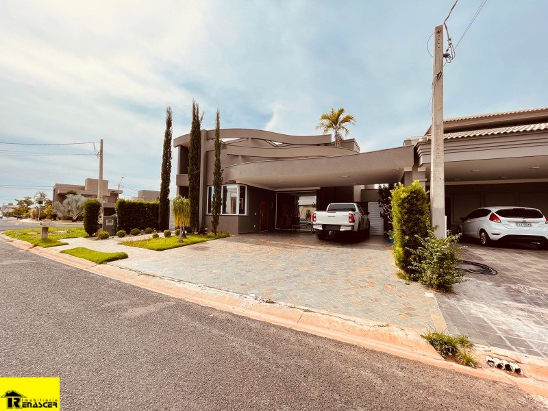 Casa de Condomínio com 3 quartos à venda, 270m² — foto 3 de 35