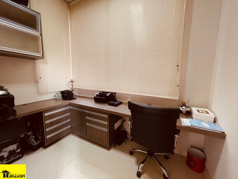 Casa de Condomínio com 3 quartos à venda, 270m² — foto 12 de 35