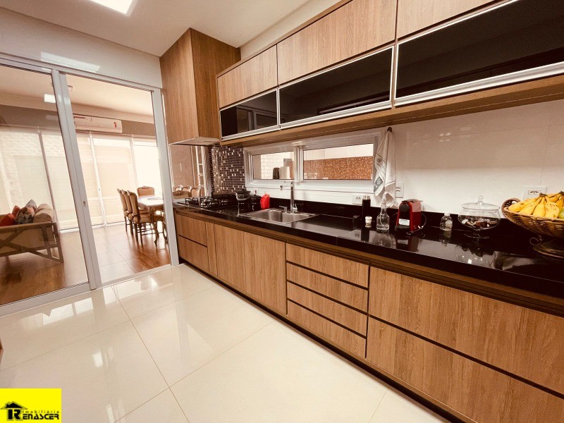 Casa de Condomínio com 3 quartos à venda, 270m² — foto 29 de 35