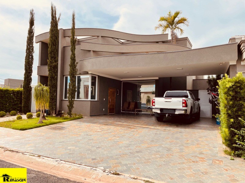 Casa de Condomínio com 3 quartos à venda, 270m² — foto 1 de 35