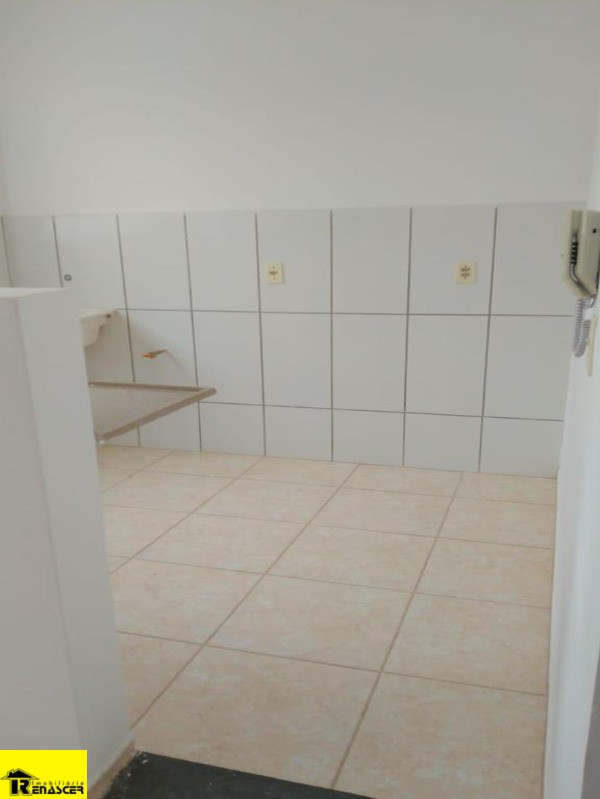 Apartamento com 2 quartos à venda e aluguel, 48m² — foto 2 de 10
