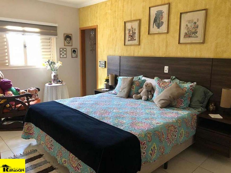 Casa com 3 quartos à venda — foto 14 de 19